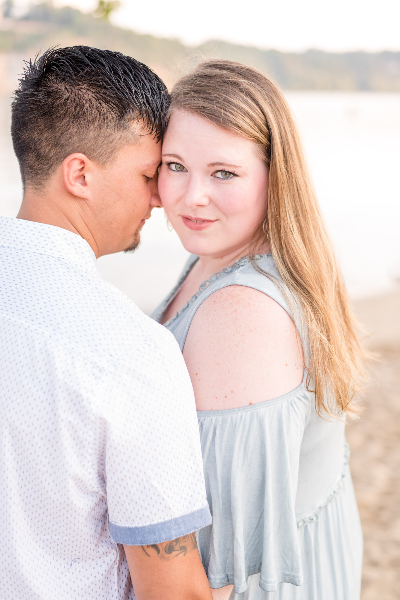 Florence bride smiles at McFarland Park