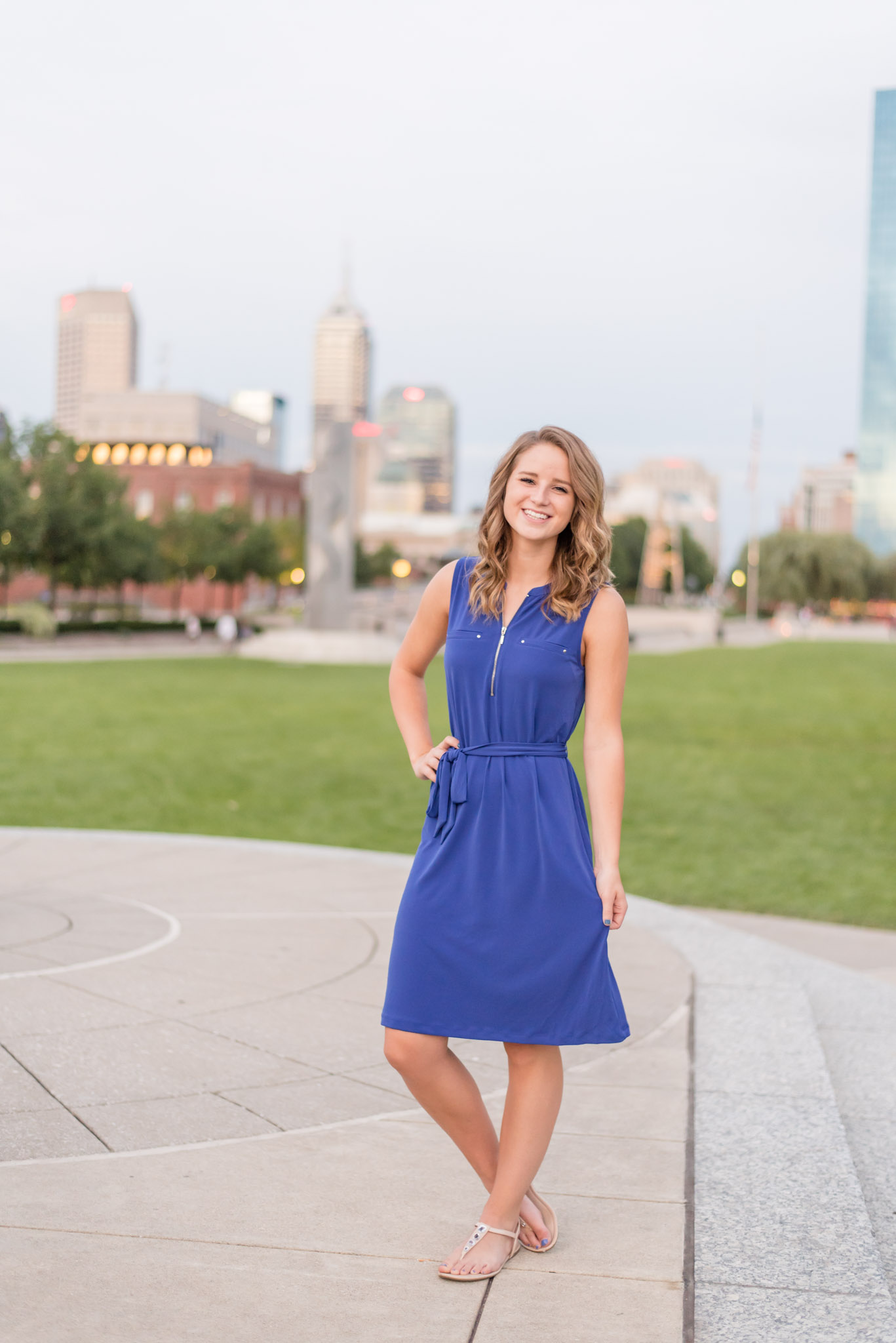 Indianapolis senior takes pictures with a city backdrop