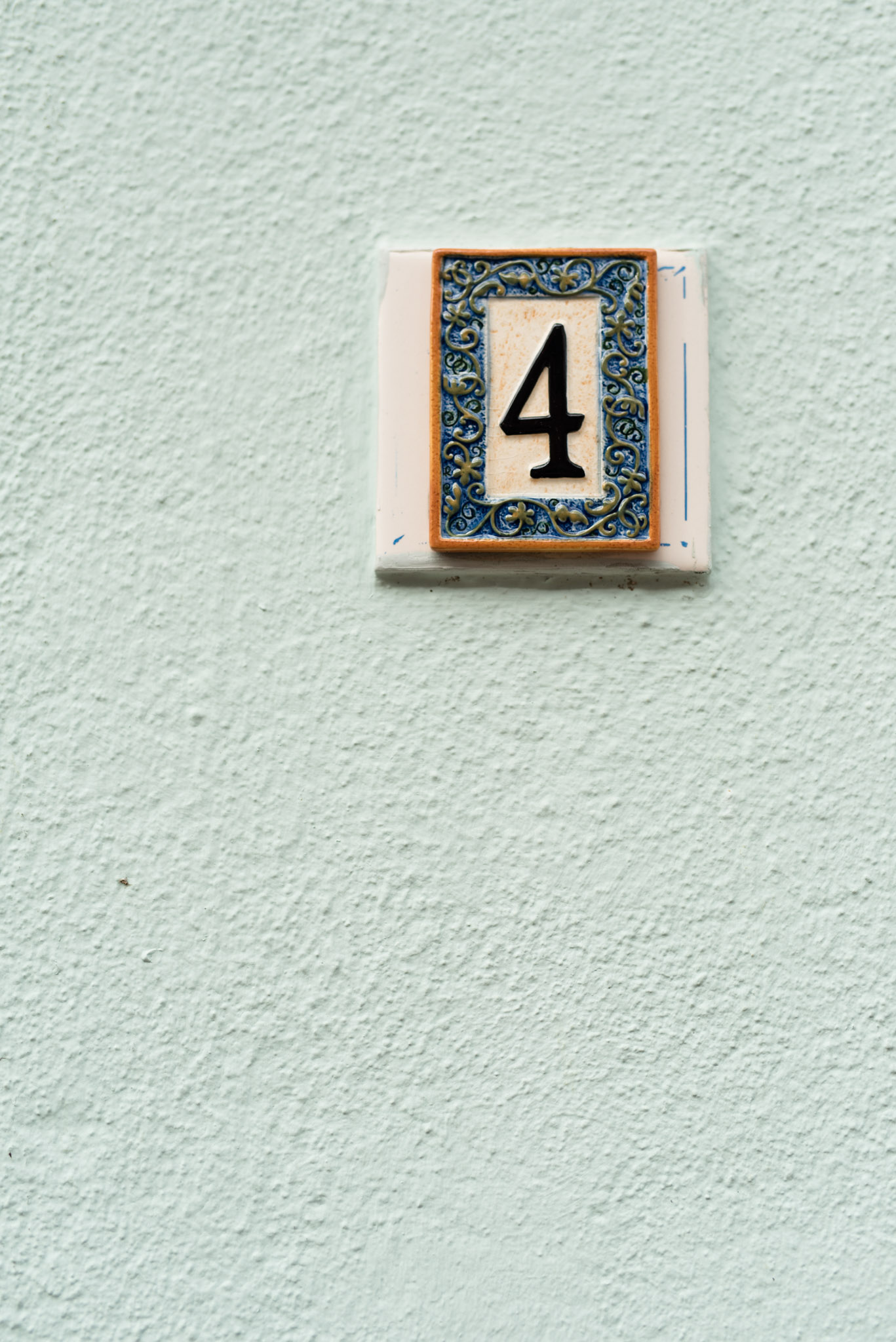 Number "4" decorated tile