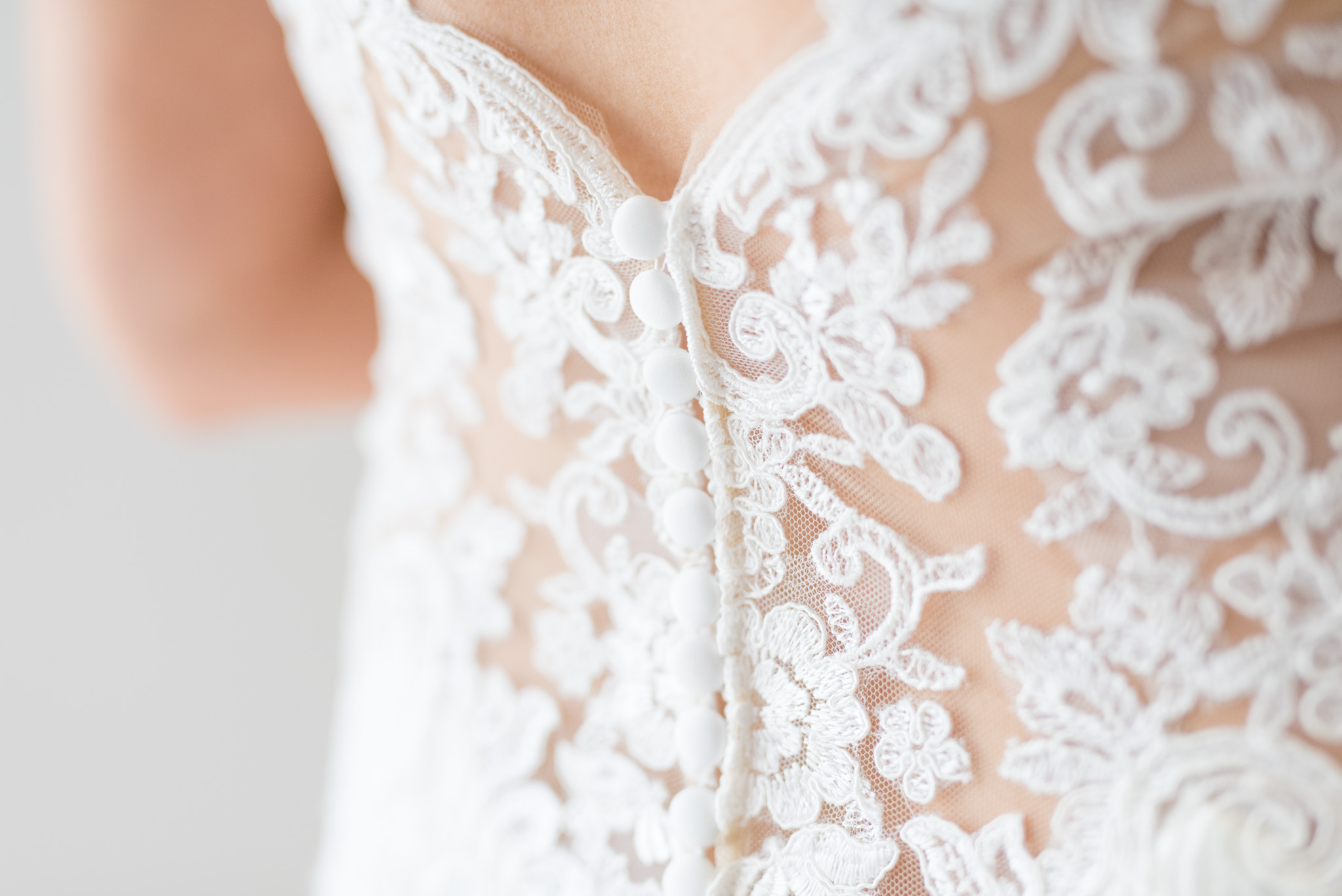 Wedding gown lace buttons
