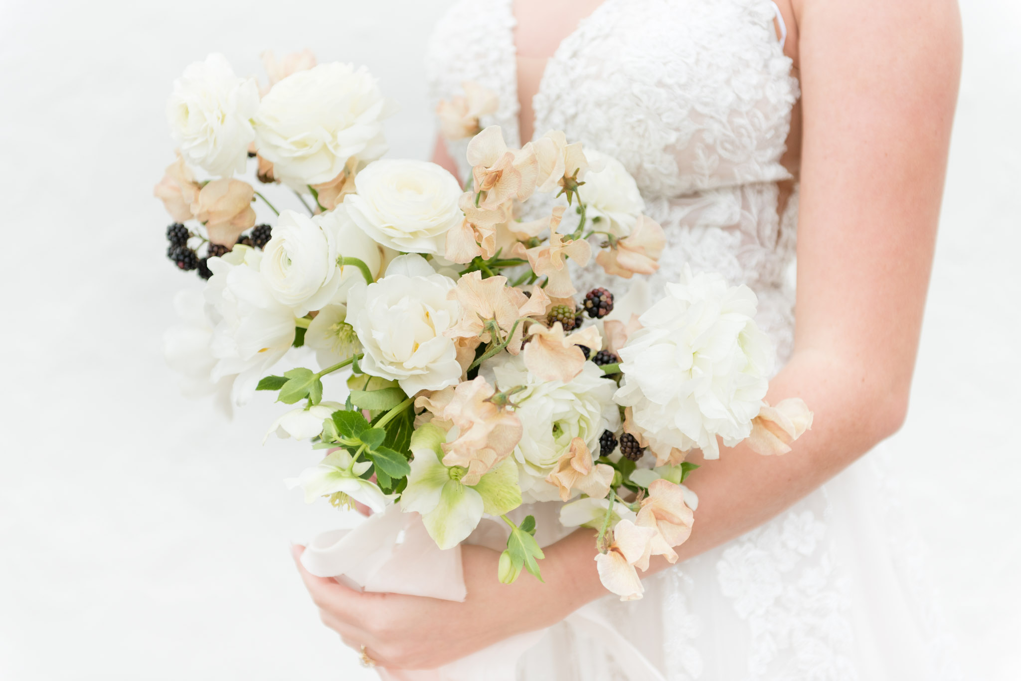 Blush and white bouquet closeup.