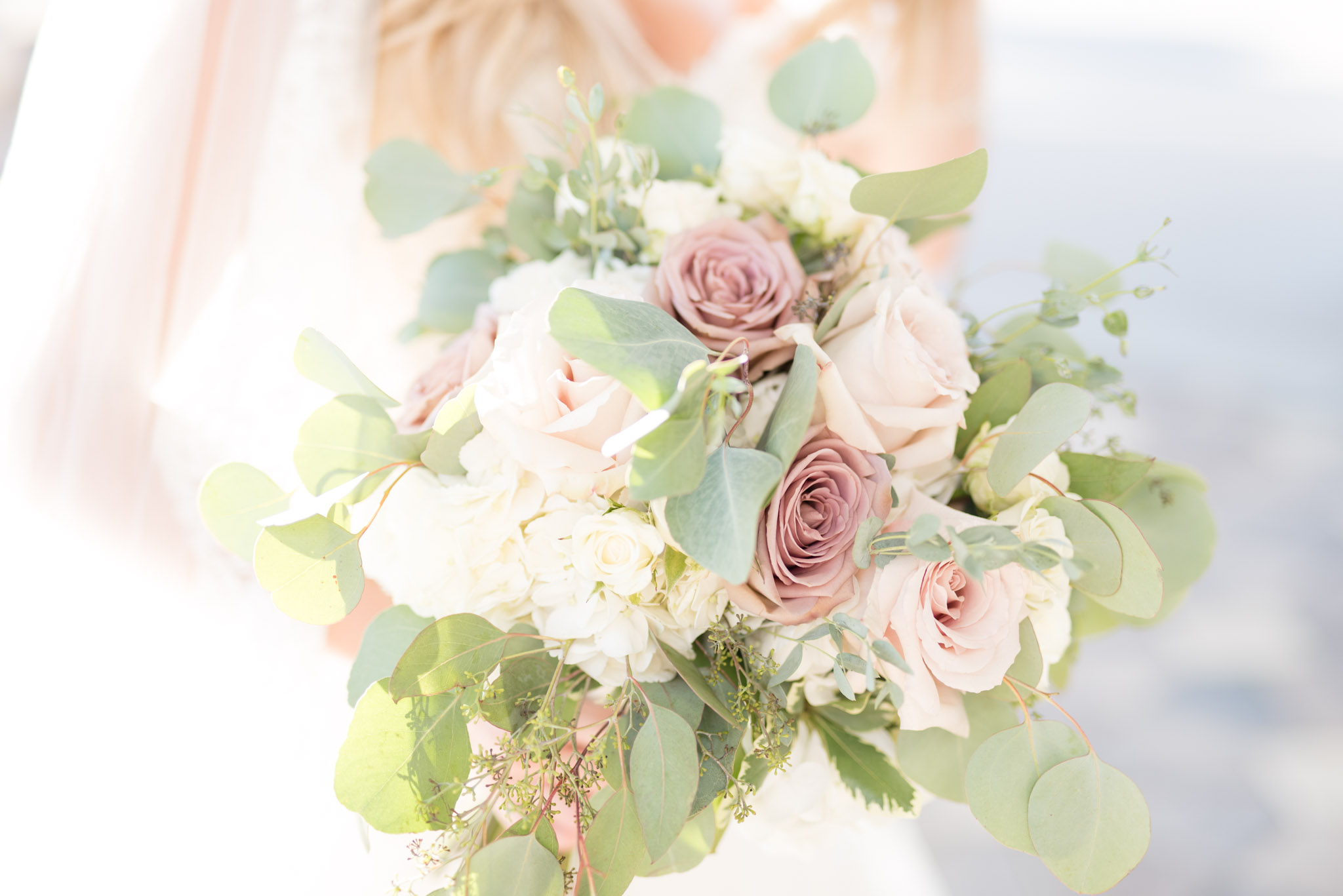 Blush and white bridal bouquet.