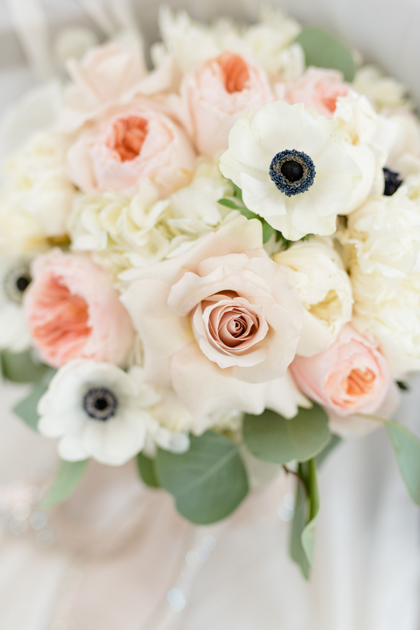 Bridal bouquet with pink and white flowers.