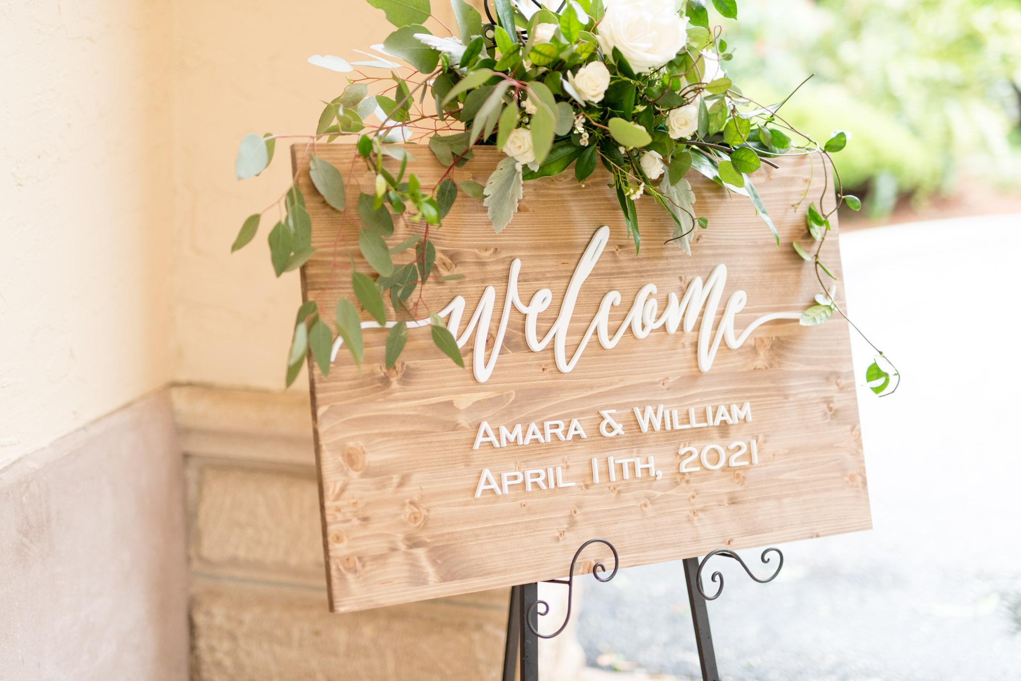 Welcome sign for wedding ceremony.