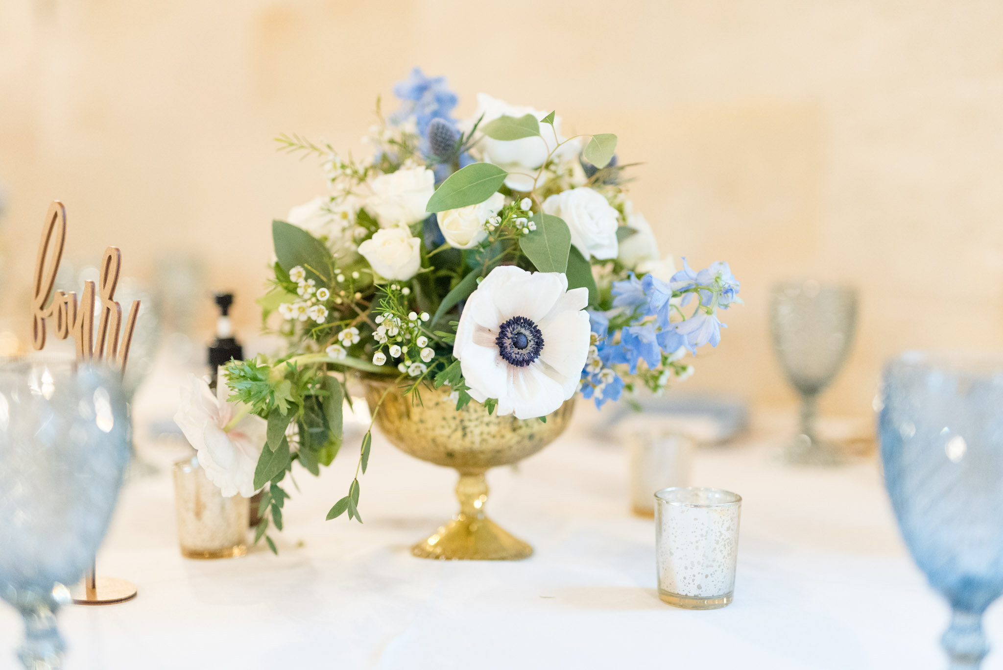 Reception floral table arrangement.